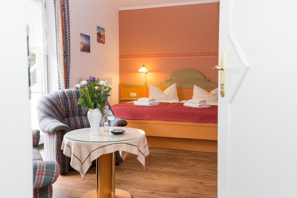 Hotel Garni Am Deich Zingst Cameră foto