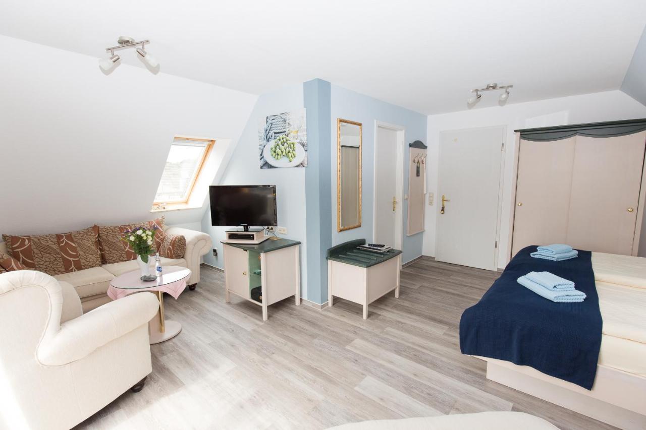 Hotel Garni Am Deich Zingst Exterior foto